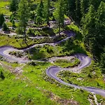 Dreibubenhaus. * סנט אוסוולד