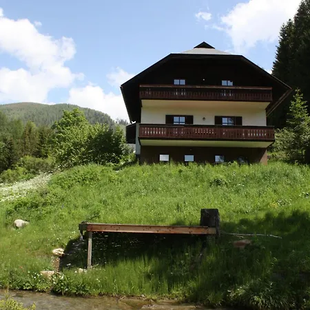 Dreibubenhaus. Chalet Sankt Oswald (Carinthia)