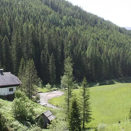 Dreibubenhaus. Dağ evi Sankt Oswald (Carinthia)